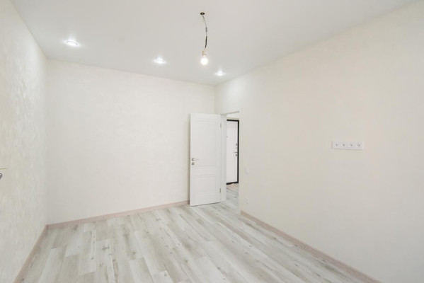 Продам двухкомнатную (2-комн.) квартиру, Еременко ул, 112к1, Ростов-на-Дону г