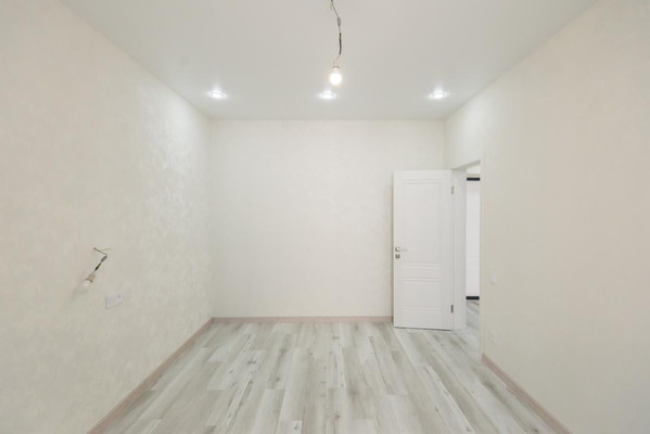 Продам двухкомнатную (2-комн.) квартиру, Еременко ул, 112к1, Ростов-на-Дону г