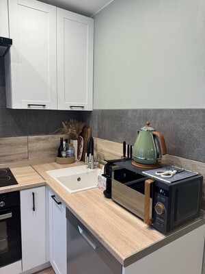 Продам однокомнатную (1-комн.) квартиру, Днепропетровская ул, 3к4, Москва г