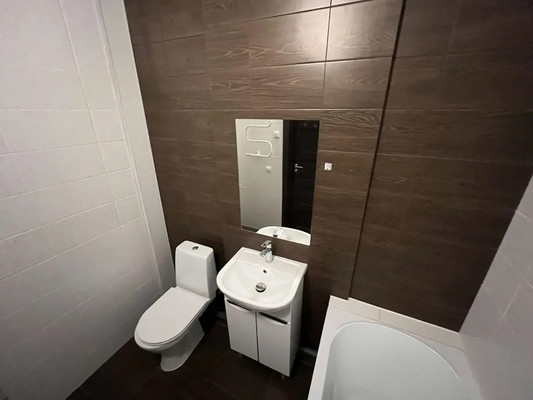 Продам однокомнатную (1-комн.) квартиру, Батальная ул, 98, Калининград г