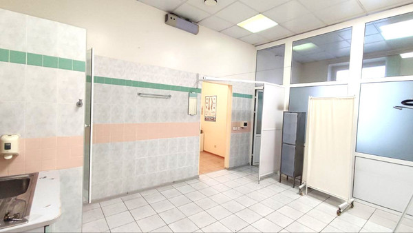 Сдам коммерческое помещение 196 м2, Старокачаловская ул, 6, Москва г