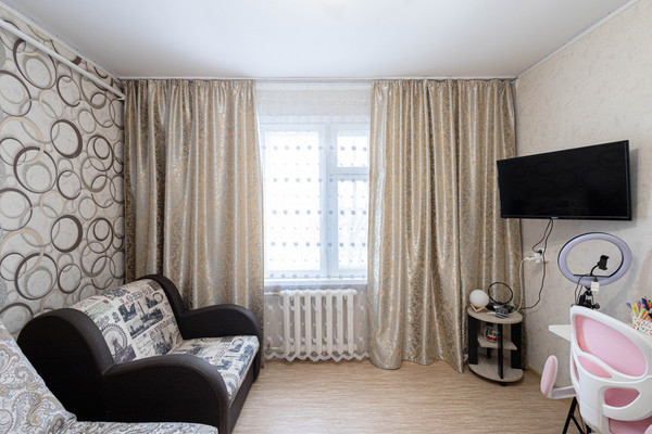 Продам двухкомнатную (2-комн.) квартиру, Садовая ул, 2, Ханты-Мансийск г