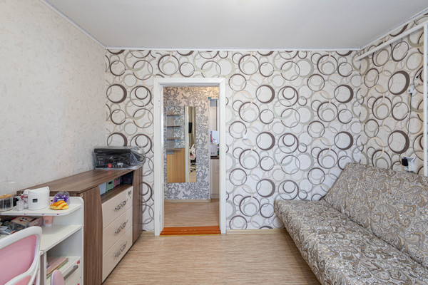 Продам двухкомнатную (2-комн.) квартиру, Садовая ул, 2, Ханты-Мансийск г