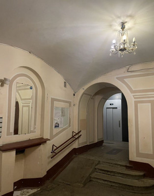 Продам комнату в 8-комн. квартире, Моховая ул, 28А, Санкт-Петербург г