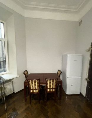 Продам комнату в 8-комн. квартире, Моховая ул, 28А, Санкт-Петербург г