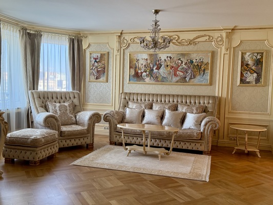 Продам многокомнатную квартиру, Дунаевского ул, 7, Москва г