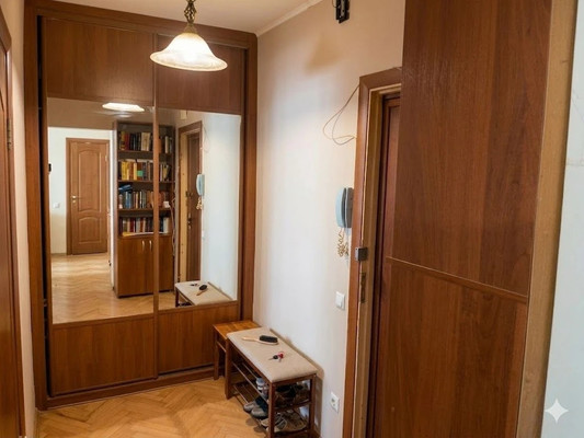 Продам однокомнатную (1-комн.) квартиру, Литовский б-р, 34, Москва г