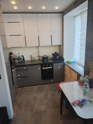 Продам двухкомнатную (2-комн.) квартиру, Кирпичная ул, 6, Алексин г