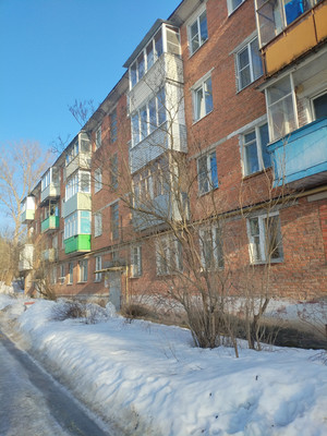 Продам двухкомнатную (2-комн.) квартиру, Кирпичная ул, 6, Алексин г