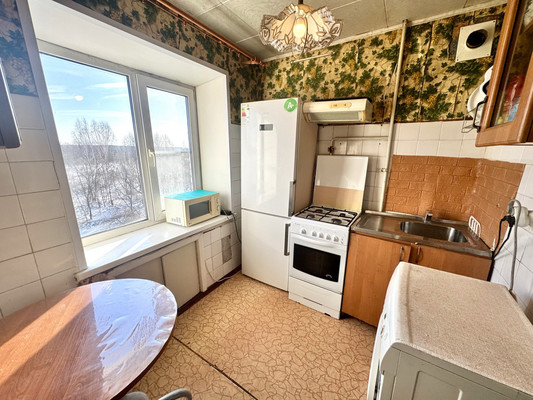 Продам двухкомнатную (2-комн.) квартиру, Карла Либкнехта ул, 1, Рошаль г