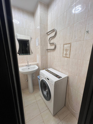 Продам двухкомнатную (2-комн.) квартиру, Совхозная ул, 1к3, Краснодар г