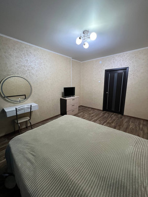 Продам двухкомнатную (2-комн.) квартиру, Совхозная ул, 1к3, Краснодар г