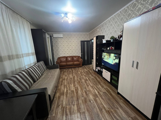 Продам двухкомнатную (2-комн.) квартиру, Совхозная ул, 1к3, Краснодар г