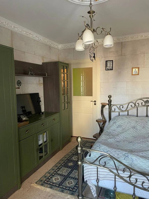 Продам трехкомнатную (3-комн.) квартиру, Рощинская ул, 9, Гатчина г