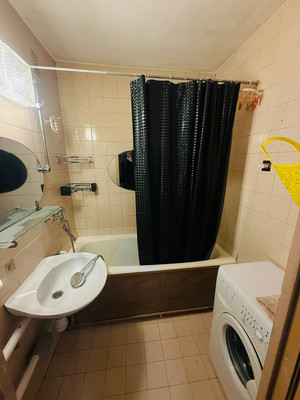 Продам однокомнатную (1-комн.) квартиру, Хачатуряна ул, 2, Москва г