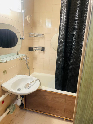 Продам однокомнатную (1-комн.) квартиру, Хачатуряна ул, 2, Москва г