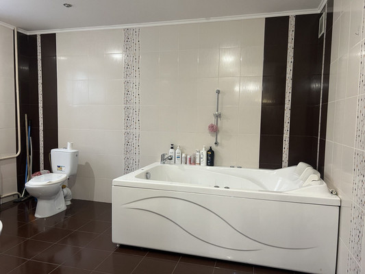 Продам двухкомнатную (2-комн.) квартиру, Беспалова ул, 31а, Симферополь г