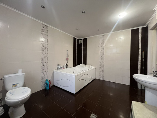 Продам двухкомнатную (2-комн.) квартиру, Беспалова ул, 31а, Симферополь г