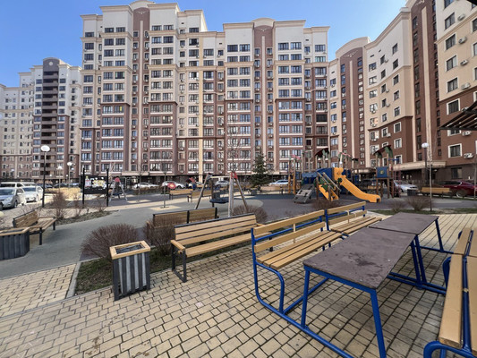 Продам двухкомнатную (2-комн.) квартиру, Крымской весны ул, 5к6, Мирное с