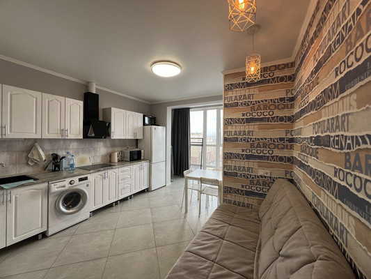 Сдам однокомнатную (1-комн.) квартиру, Крымской весны ул, 5к6, Мирное с