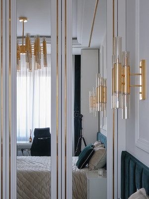 Продам двухкомнатную (2-комн.) квартиру, Свердловская наб, 58, Санкт-Петербург г