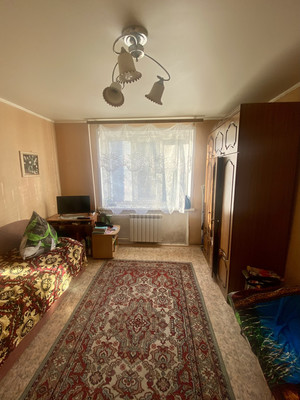 Продам комнату в 8-комн. квартире, 9 Января ул, 272, Воронеж г