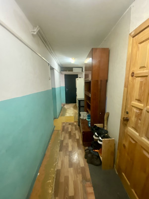 Продам комнату в 8-комн. квартире, 9 Января ул, 272, Воронеж г