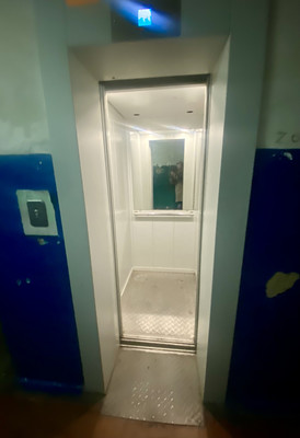 Продам комнату в 8-комн. квартире, 9 Января ул, 272, Воронеж г