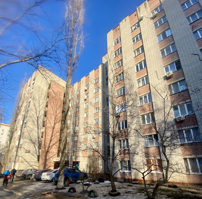 Продам комнату в 8-комн. квартире, 9 Января ул, 272, Воронеж г