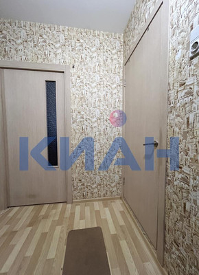 Продам однокомнатную (1-комн.) квартиру, Апрельская ул, 5а, Красноярск г