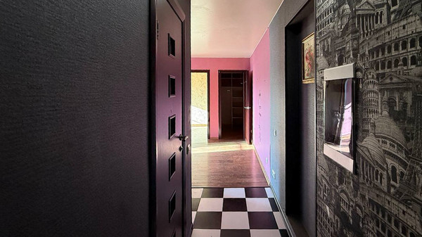 Продам двухкомнатную (2-комн.) квартиру, Дорожная ул, 2, Октябрьский рп