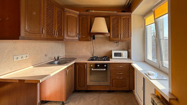 Продам двухкомнатную (2-комн.) квартиру, Дорожная ул, 2, Октябрьский рп