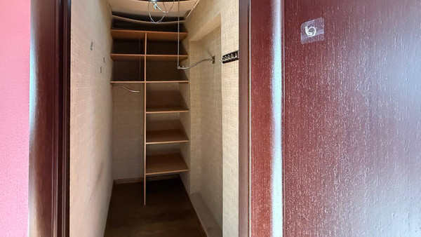 Продам двухкомнатную (2-комн.) квартиру, Дорожная ул, 2, Октябрьский рп