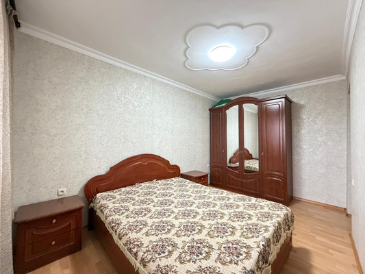 Сдам двухкомнатную (2-комн.) квартиру, Мечникова ул, 109, Нальчик г