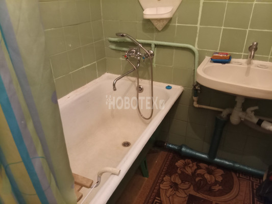 Продам двухкомнатную (2-комн.) квартиру, Промысловая ул, 22, Каневская ст-ца