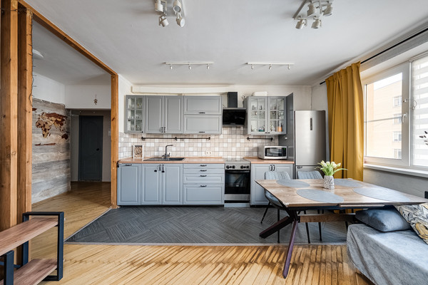 Продам трехкомнатную (3-комн.) квартиру, 22, Коммунарка п