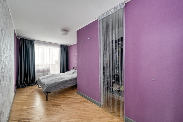 Продам трехкомнатную (3-комн.) квартиру, 22, Коммунарка п