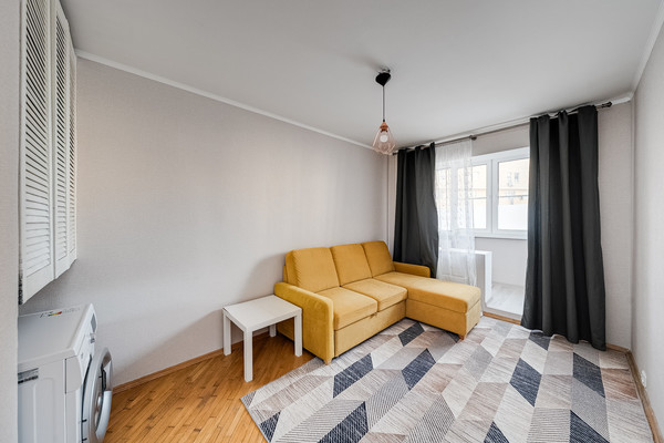 Продам трехкомнатную (3-комн.) квартиру, 22, Коммунарка п