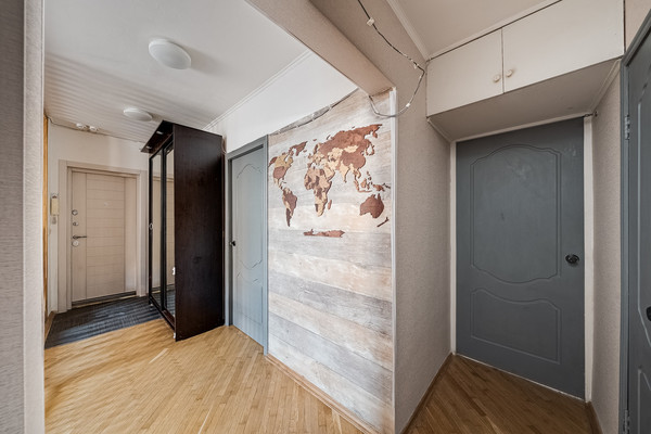 Продам трехкомнатную (3-комн.) квартиру, 22, Коммунарка п