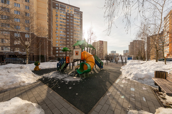 Продам трехкомнатную (3-комн.) квартиру, 22, Коммунарка п