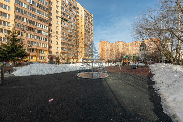 Продам трехкомнатную (3-комн.) квартиру, 22, Коммунарка п