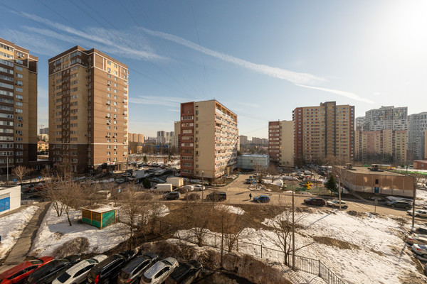 Продам трехкомнатную (3-комн.) квартиру, 22, Коммунарка п