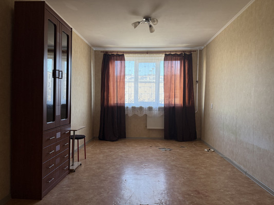Продам однокомнатную (1-комн.) квартиру, Трудящихся б-р, 8, Колпино г