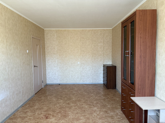 Продам однокомнатную (1-комн.) квартиру, Трудящихся б-р, 8, Колпино г