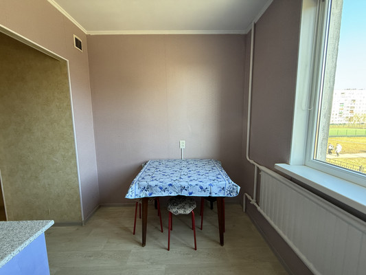 Продам однокомнатную (1-комн.) квартиру, Трудящихся б-р, 8, Колпино г