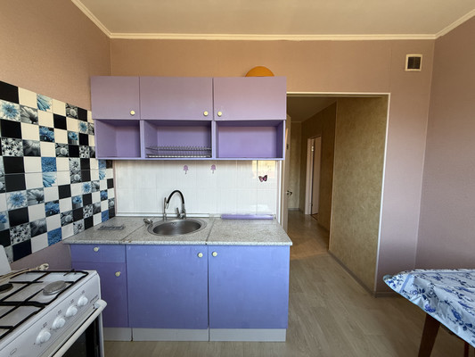 Продам однокомнатную (1-комн.) квартиру, Трудящихся б-р, 8, Колпино г