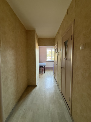 Продам однокомнатную (1-комн.) квартиру, Трудящихся б-р, 8, Колпино г