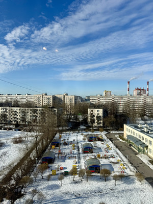 Продам 2-комн. в 8-комн. квартире, Пионерстроя ул, 12к3, Санкт-Петербург г