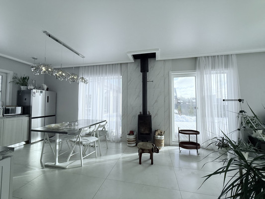 Продам коттедж, Изумрудная ул, 37, Пески п, 0 км от города