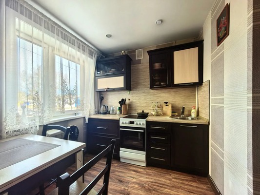 Продам двухкомнатную (2-комн.) квартиру, Рябикова б-р, 32А, Иркутск г